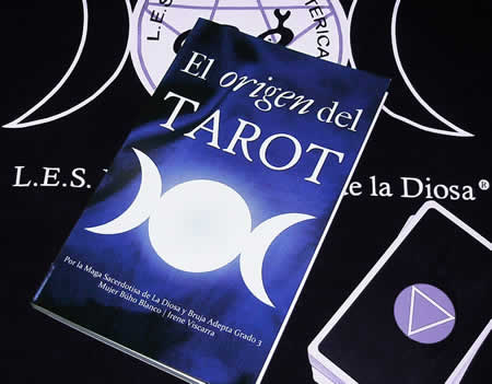 Libro El Origen del Tarot de la autora Mujer Búho Blanco